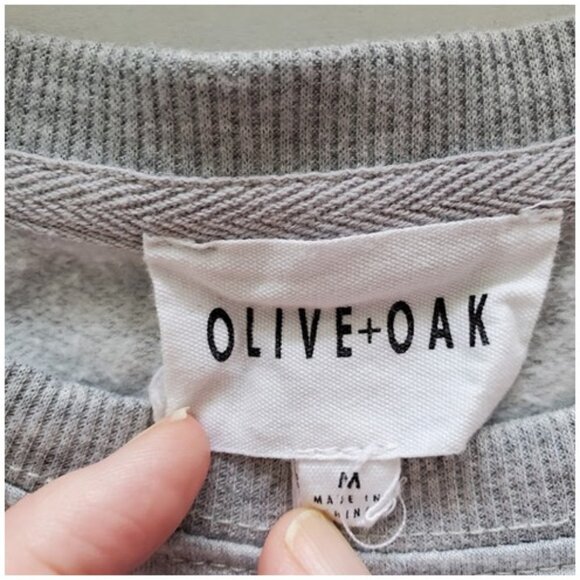 Gray Skull Print Off-Shoulder Sweatshirt Oversized Slouchy Pullover Edgy Size M - Picture 6 of 8